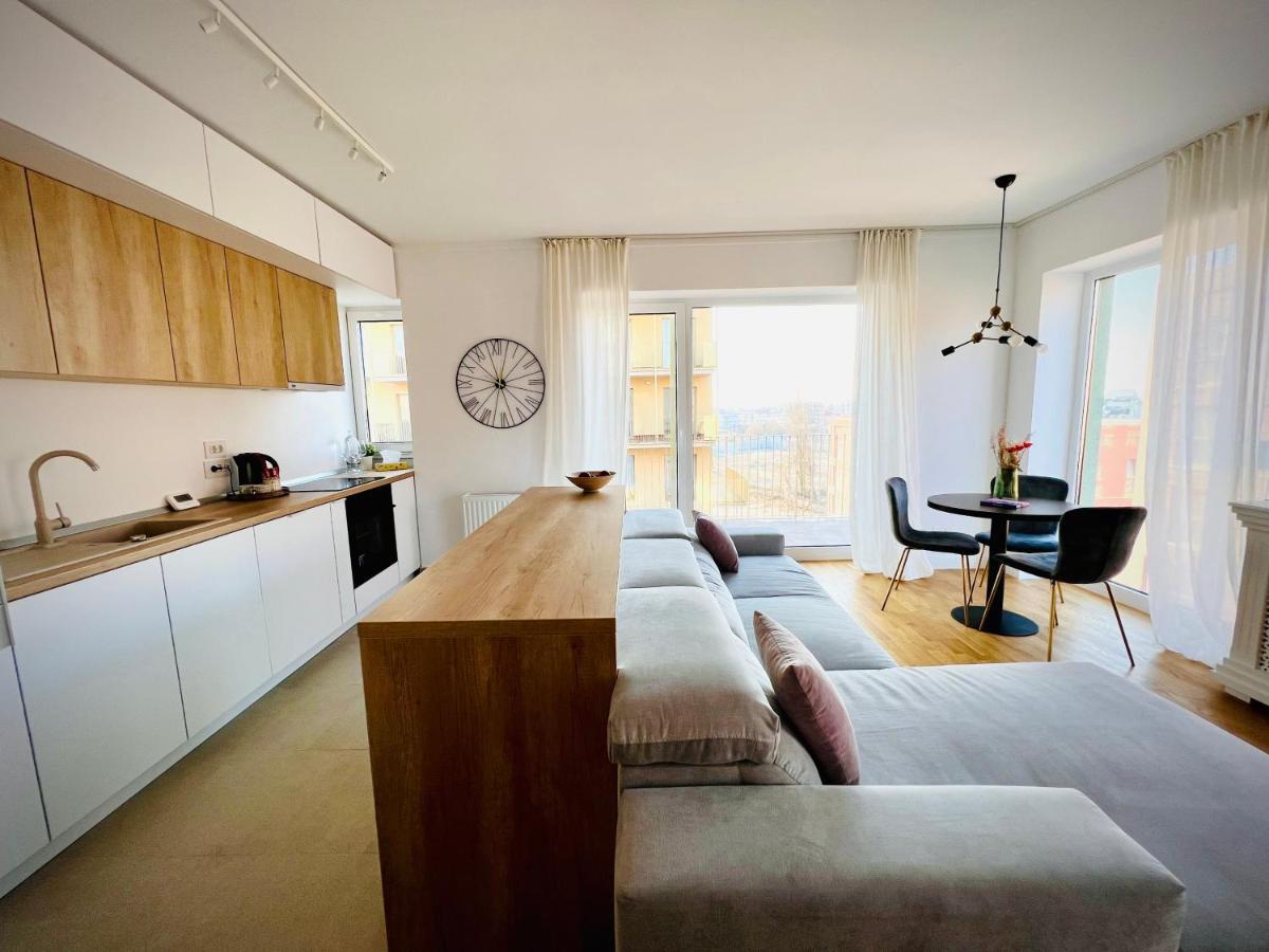 Exquisite - Two Bedroom Apartment Bucharest Exterior photo