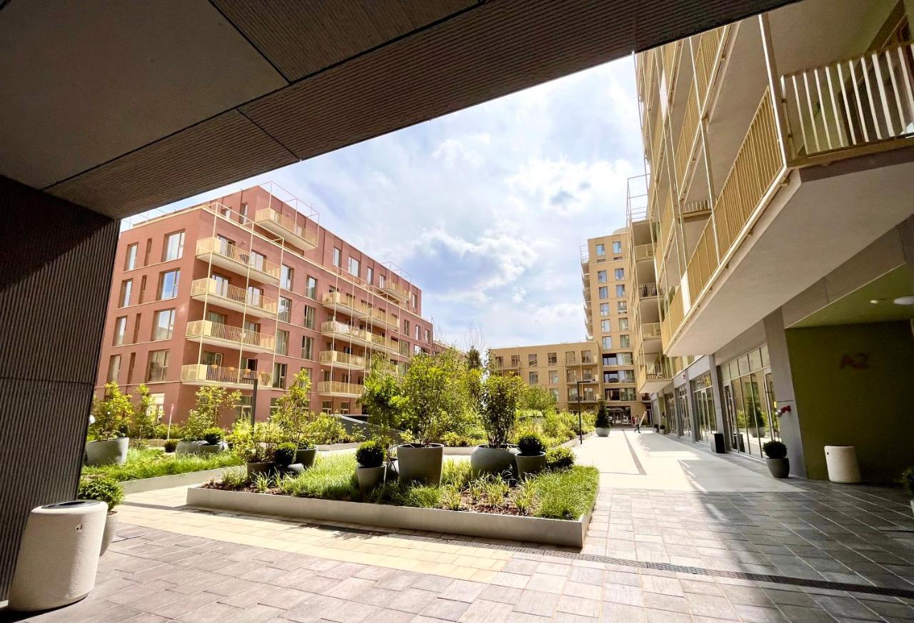 Exquisite - Two Bedroom Apartment Bucharest Exterior photo
